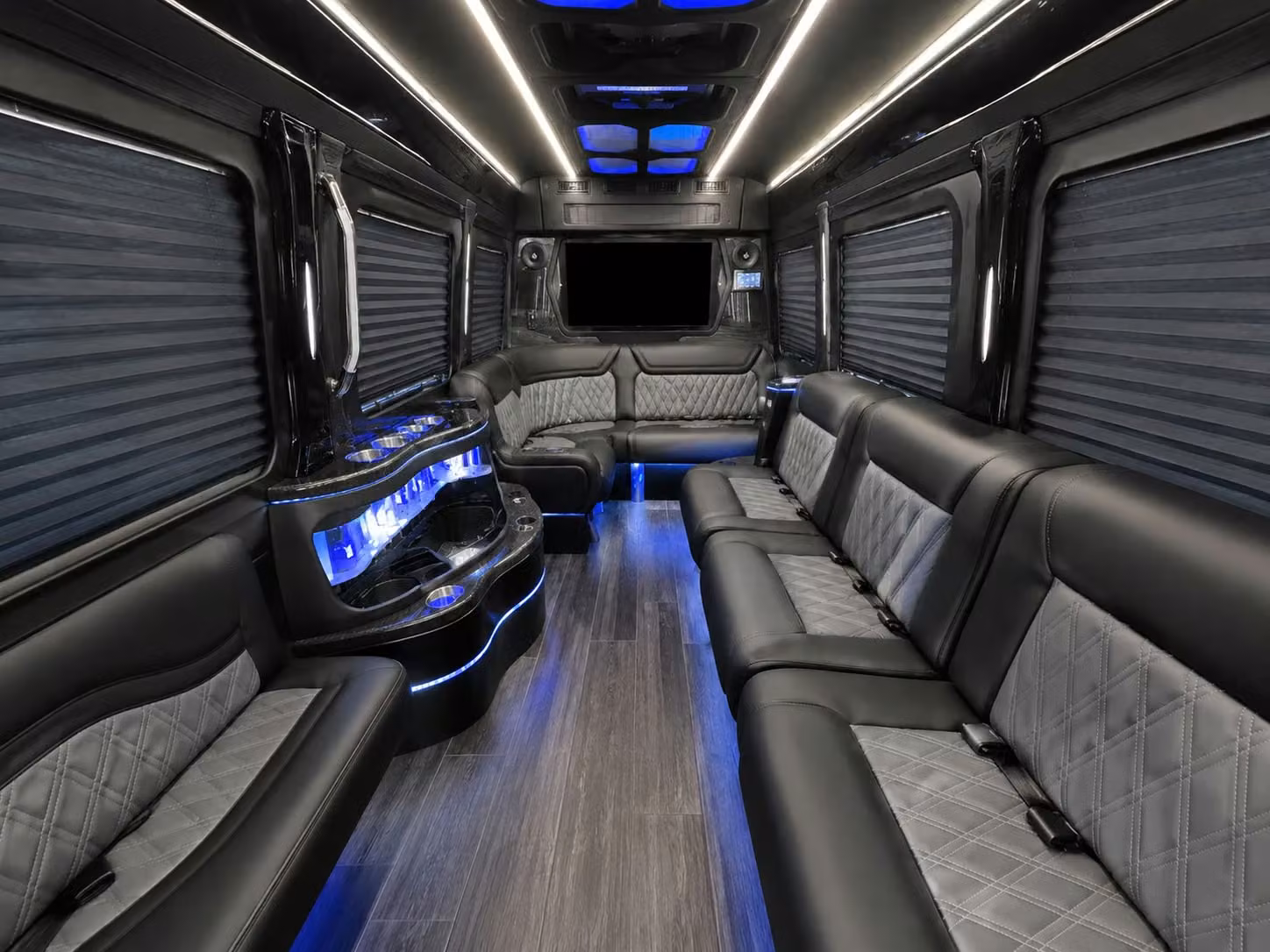 for quick and easy airport transfers and deployment shuttles serving nampa idaho